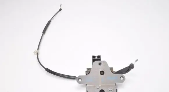 Volvo S60 Tailgate lock latch 31335050