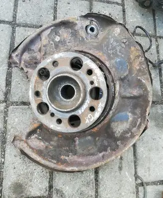 Mercedes-Benz CLK A209 C209 Rear wheel hub