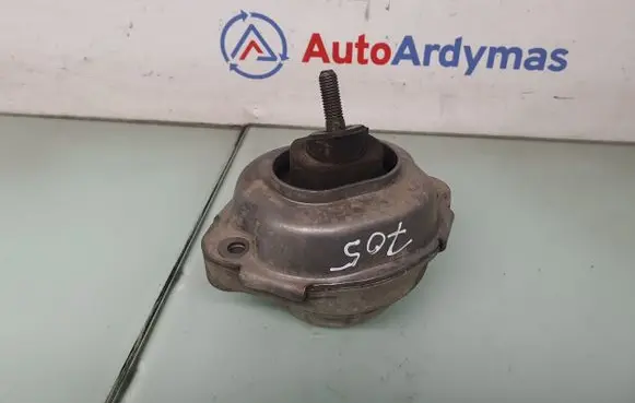 BMW X3 E83 Engine mount bracket 3415176 22113415176