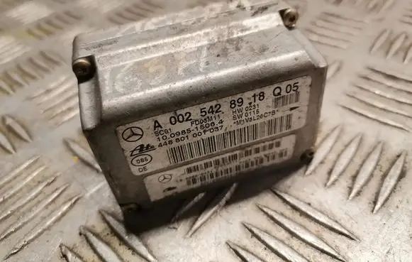 Mercedes-Benz ML W163 Yaw turn rate sensor 0025428918 1635426540