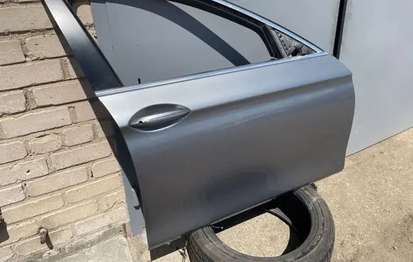 BMW 5 F10 F11 Front door 9628754