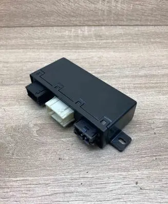 BMW 5 E39 Door control unit/module 8378773 689667