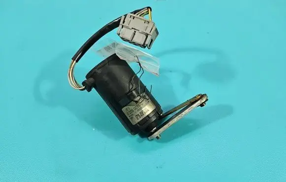 Accelerator throttle pedal