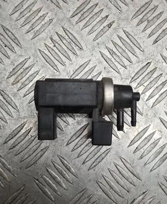 Audi A8 S8 D3 4E Turbo solenoid valve 4E0906628 72290308