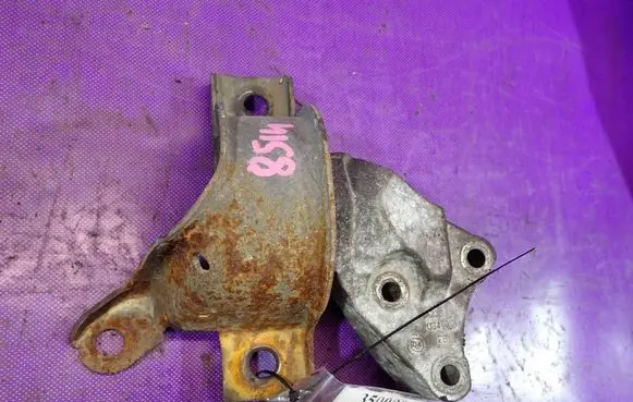 Fiat Idea Engine mount vacuum valve