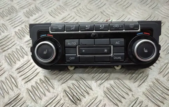 Volkswagen Tiguan Climate control unit 5K00097044EA