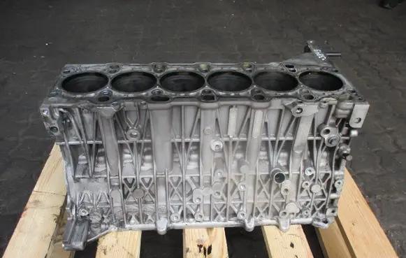 BMW X5 E70 Engine block 7792822 306D3
