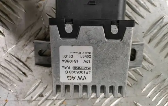 Audi Q7 4L Fuel injection pump control unit/module 4F1906093C 1819884