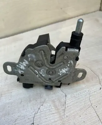 Ford C-MAX I Engine bonnet/hood lock/catch 3M5116700AC