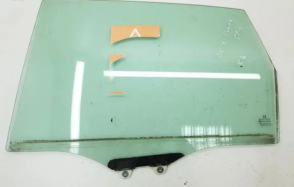 Honda CR-V Front door window glass four-door E643R00049