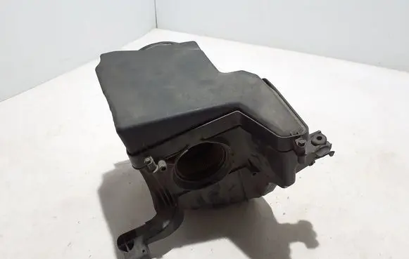 Volvo V40 Air filter box 31370808