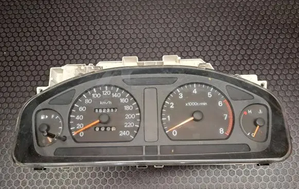 Mitsubishi Galant Speedometer (instrument cluster) MR444016 2573104022