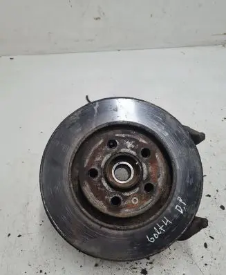 Volkswagen Golf IV Front wheel hub