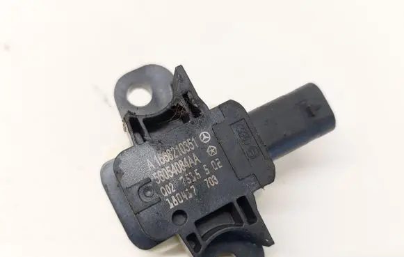 Mercedes-Benz CLA C117 X117 W117 Airbag deployment crash/impact sensor A1668210351