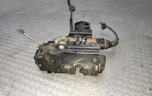 Skoda Superb B5 (3U) Front door lock 3B0837868