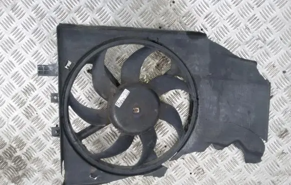 Fiat Punto (188) Radiator cooling fan shroud 55702186