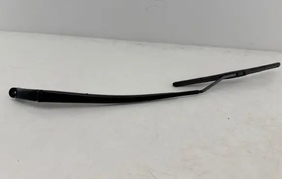 Toyota Yaris Cross Windshield/front glass wiper blade 2382
