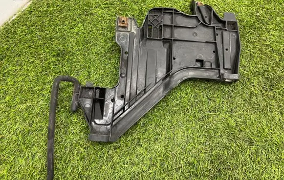Audi A4 S4 B8 8K Headlight/headlamp mounting bracket 1301073034