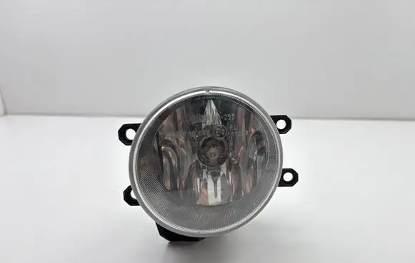 Toyota Auris E180 Front fog light 90008497 8122002110