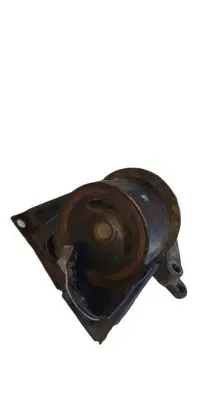 Nissan X-Trail T30 Engine mount bracket NOCODE
