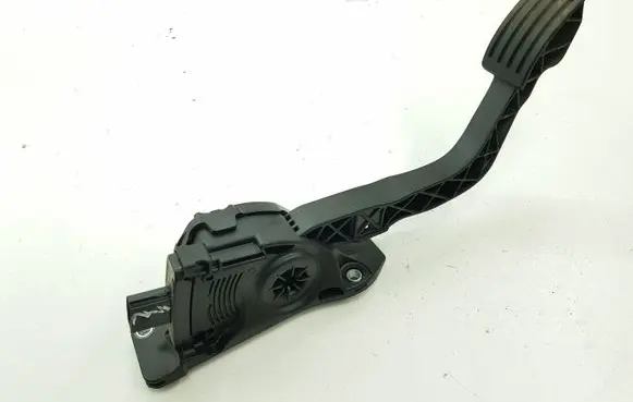 Ford C-MAX II Accelerator throttle pedal AV619F836BB 6PV01036836