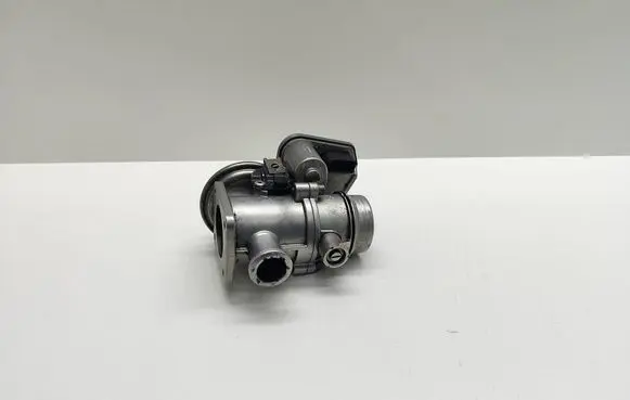 BMW 5 E60 E61 Throttle valve 70045000 7791480