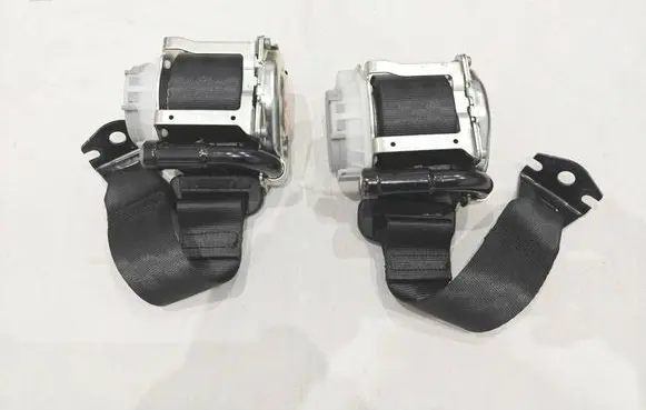 Skoda Fabia Mk4 (6VA) Rear seatbelt 6VA857805 34251375 V08J98