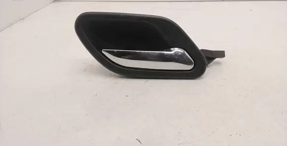 BMW 5 E39 Front door interior handle 8226050