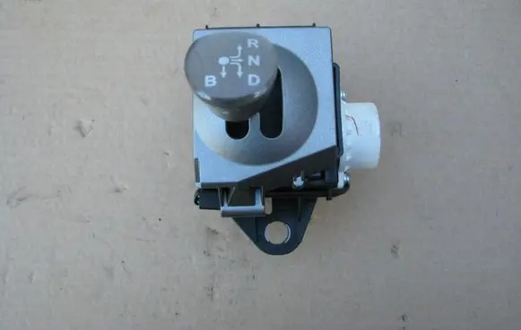 Toyota Prius (XW20) Gear shifter/selector 8945147030