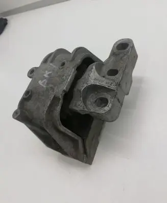 Volkswagen PASSAT B6 Engine mount bracket 1K0199262P 1K0199262