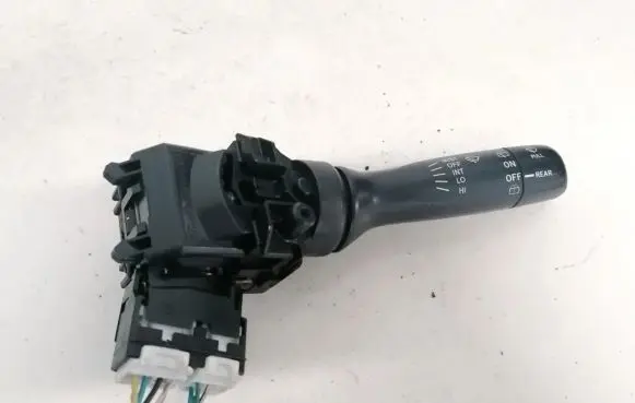 Toyota Yaris Wiper control stalk 17f003lh