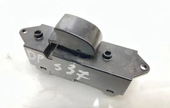 Mitsubishi Lancer VIII Electric window control switch 8608A065