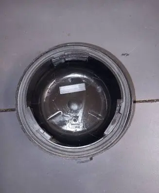 Volvo V70 Headlight/headlamp dust cover 9178538
