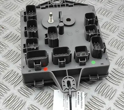 Jaguar XJ X350 Fuse module 7W9314N023BA
