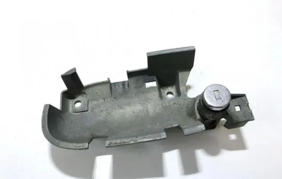 Volvo S40, V40 Front door lock (next to the handle) 
