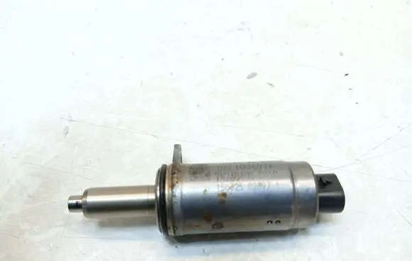 Audi TT TTS RS Mk3 8S Camshaft vanos timing valve 06E103697K