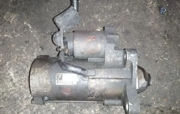 Mazda Premacy Starter motor M002T87471 RF1H18400