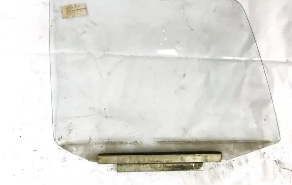Opel Kadett D Rear door window glass