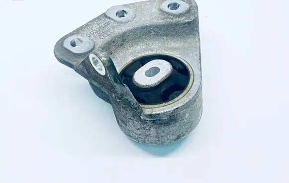 Volkswagen Phaeton Rear differential mounting bracket 4E0599133C