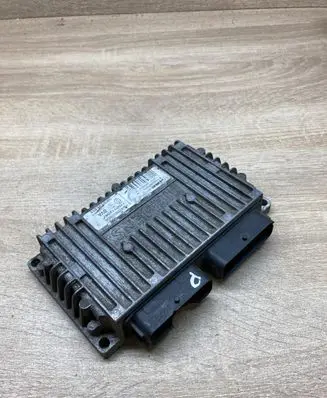 Renault Laguna I Engine control unit/module ECU 7700112087 7700102888