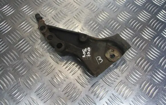 Honda Civic Engine mounting bracket