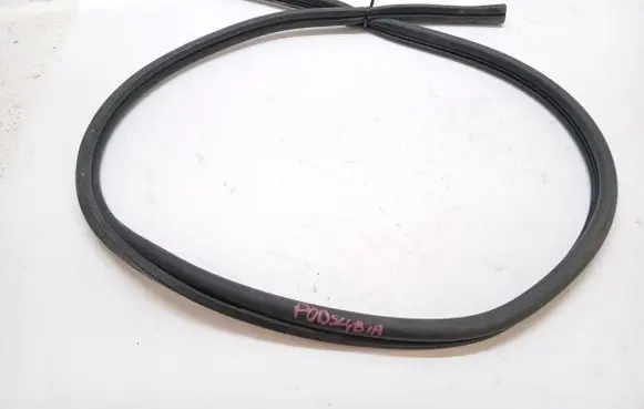 BMW 7 E65 E66 Engine compartment rubber 