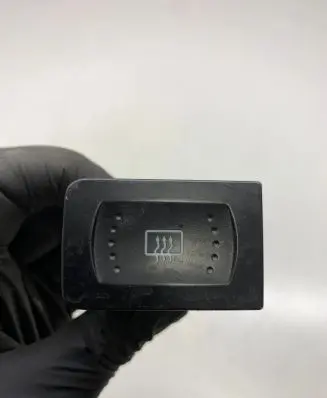 Volkswagen Golf IV Windscreen/window heater switch 1J0959621