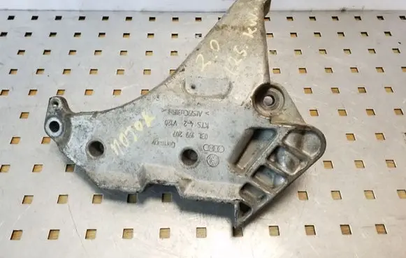 Seat Altea XL Engine mounting bracket 03L199207