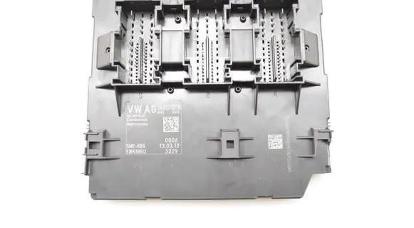 Volkswagen PASSAT B7 Comfort/convenience module 3AA937087N