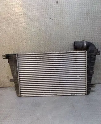 Opel Zafira B Intercooler radiator 13223395