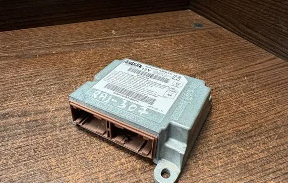 Iveco Daily 4th gen Airbag control unit/module 5801527499 624641500