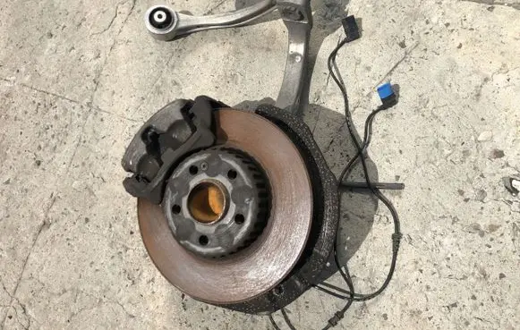 Mercedes-Benz C W205 Front wheel hub spindle knuckle