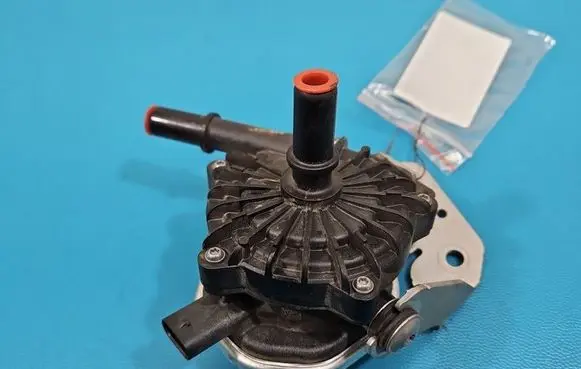 Dacia Duster III Water pump 149405998R IMPRK1573328