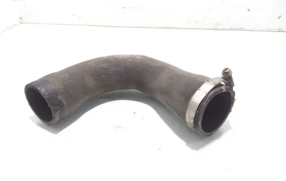 Volkswagen PASSAT B7 Intercooler hose/pipe